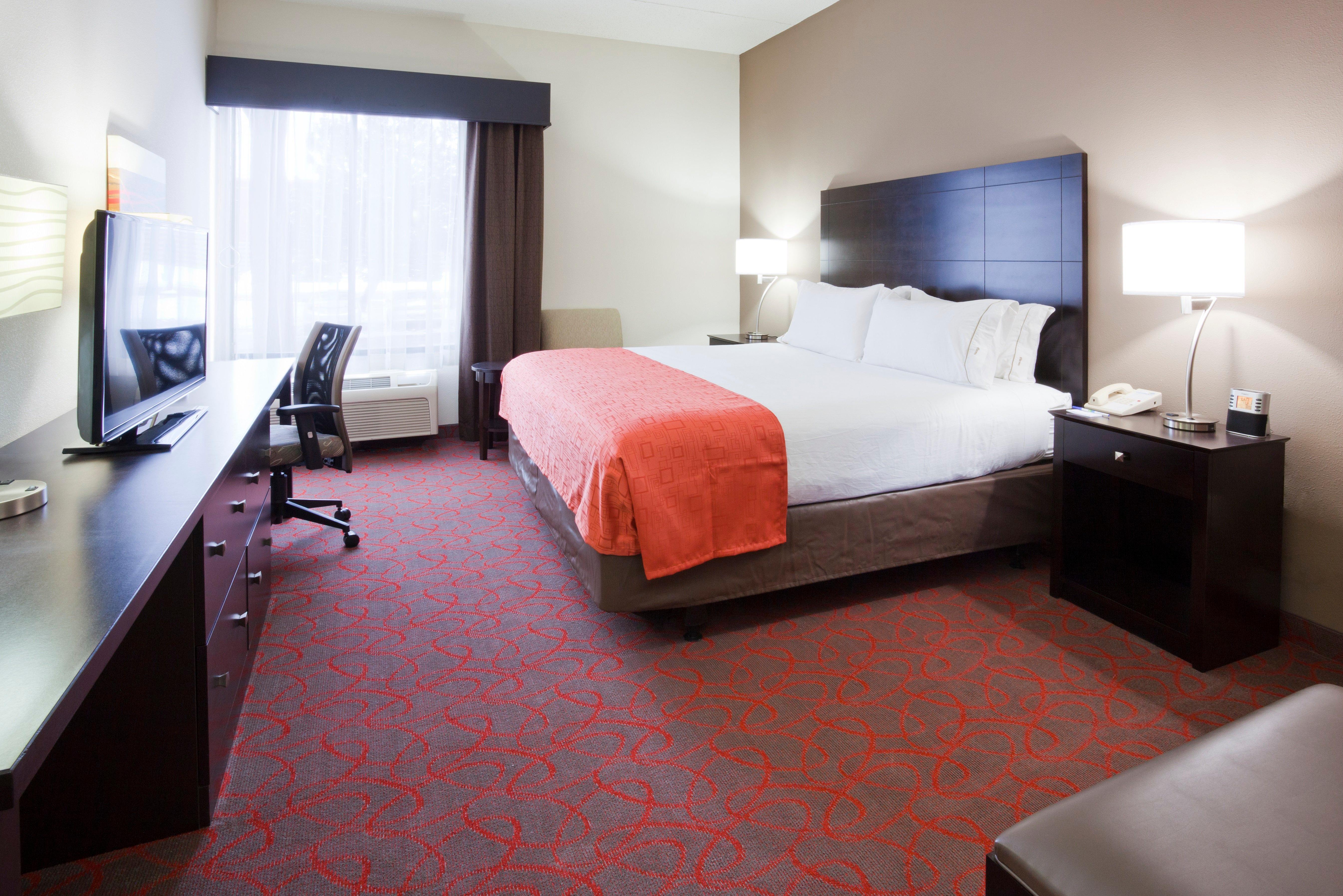 Holiday Inn Express & Suites Bloomington West By Ihg Exterior photo