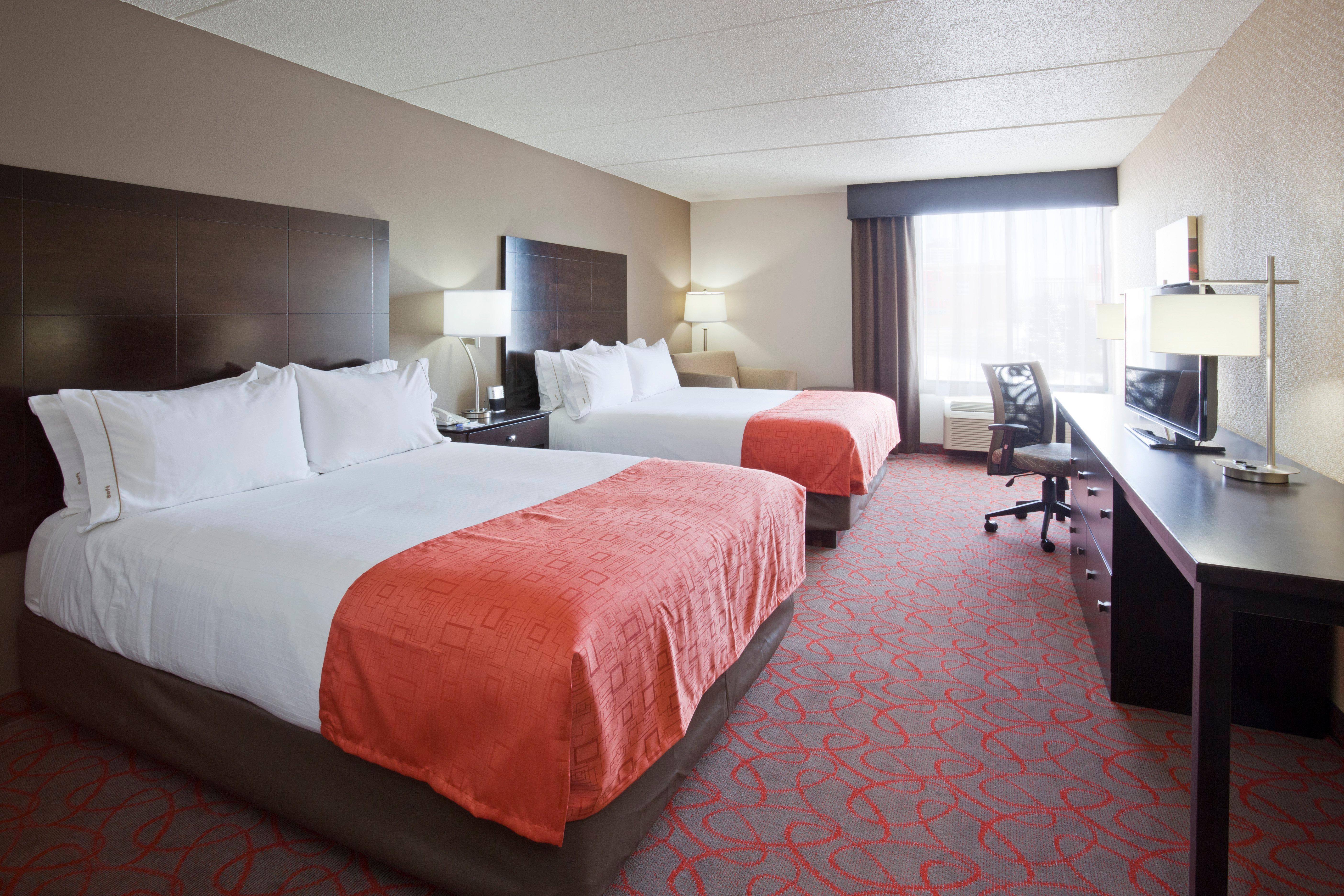 Holiday Inn Express & Suites Bloomington West By Ihg Exterior photo