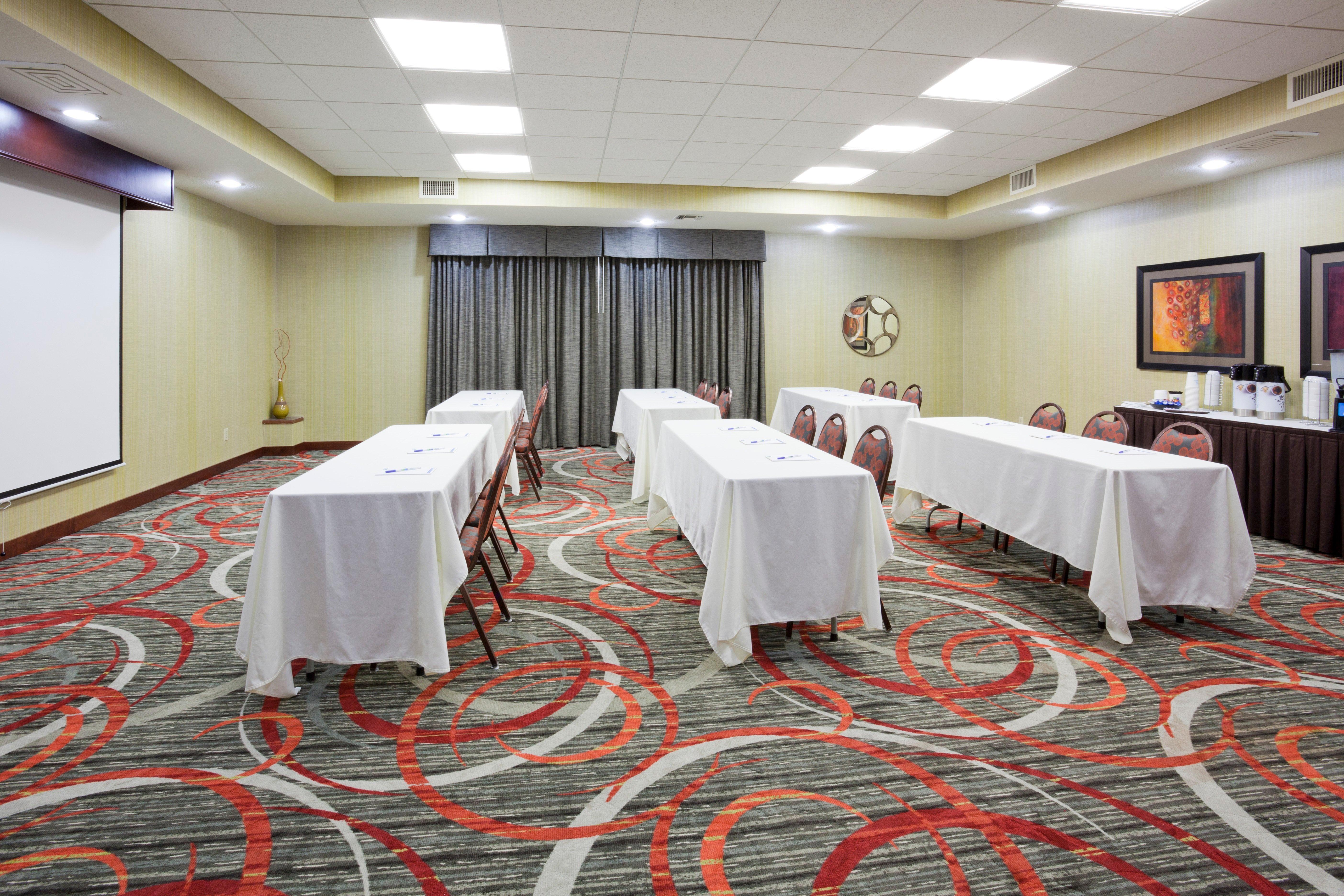 Holiday Inn Express & Suites Bloomington West By Ihg Exterior photo