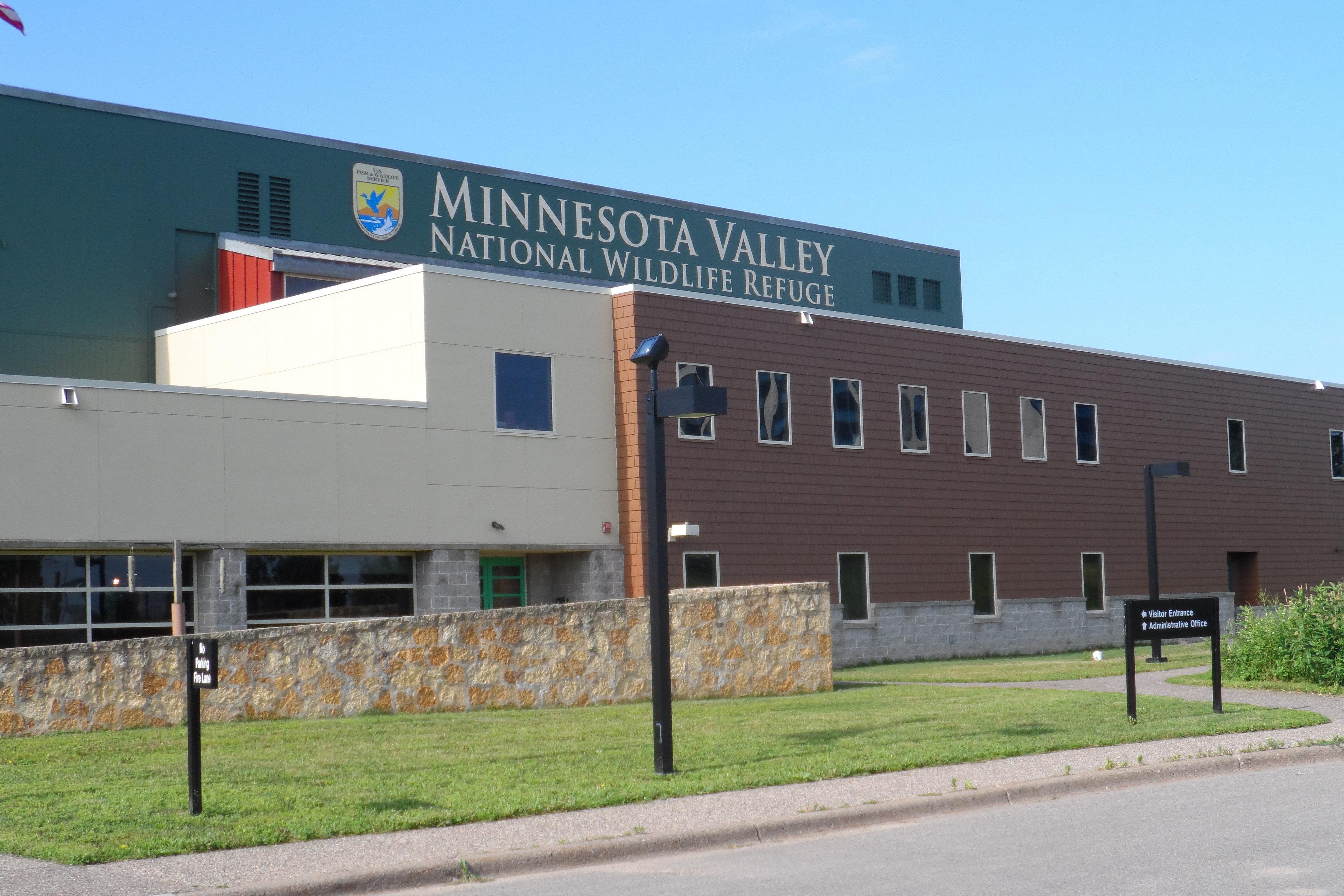 Holiday Inn Express & Suites Bloomington West By Ihg Exterior photo