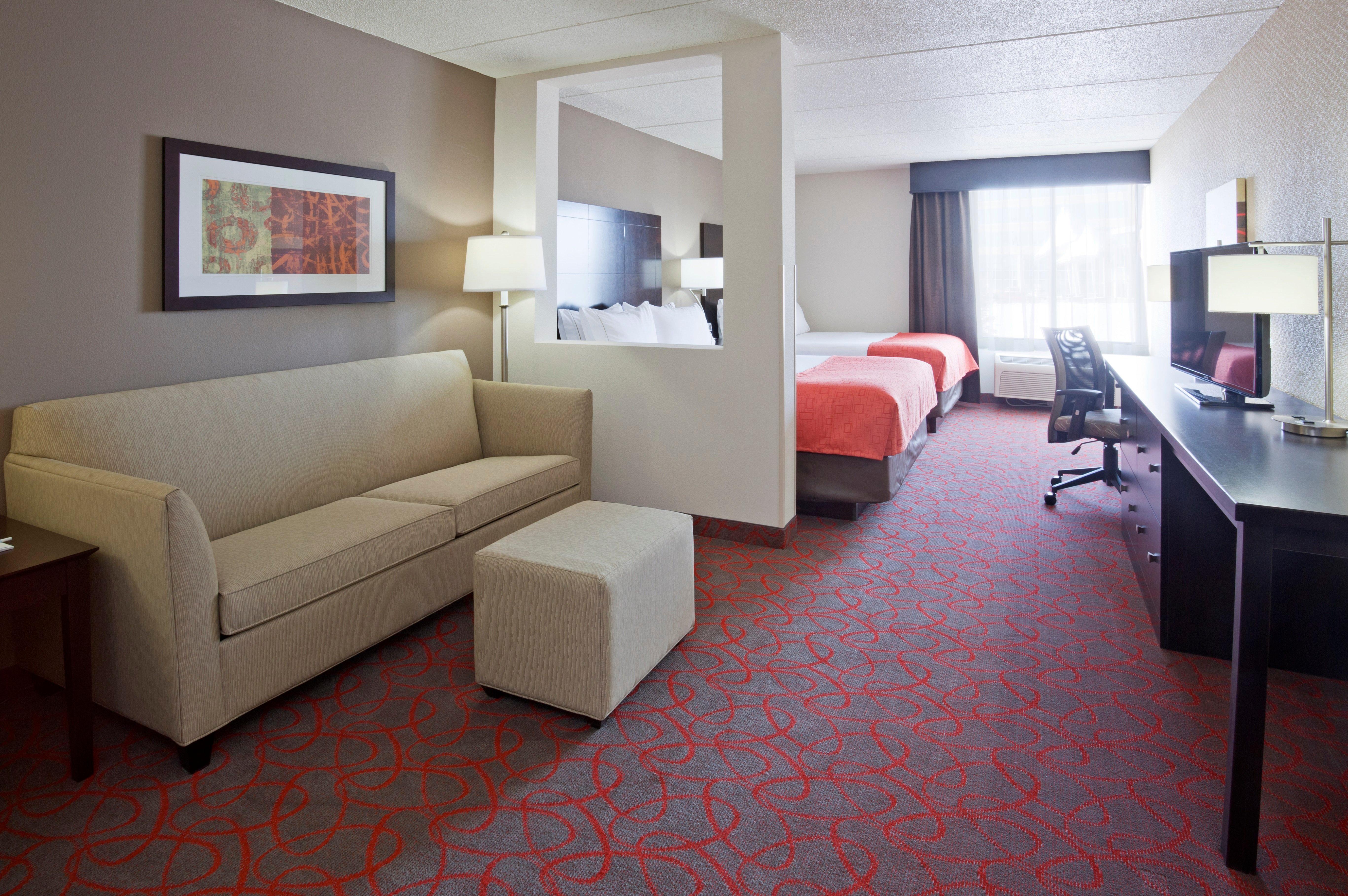 Holiday Inn Express & Suites Bloomington West By Ihg Exterior photo